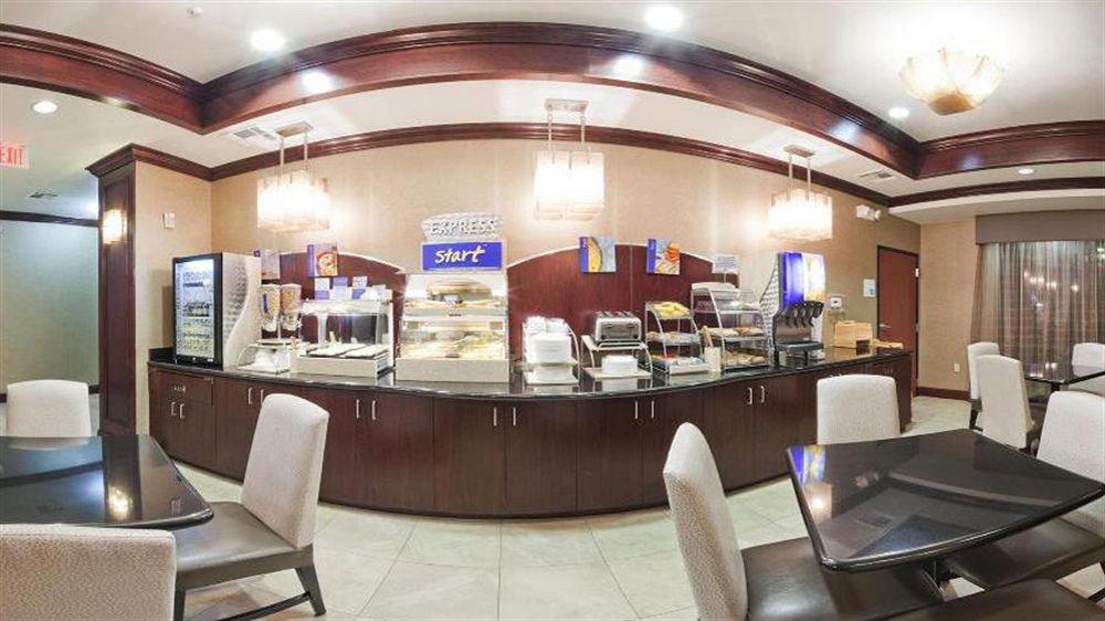 Red Lion Inn & Suites Mineral Wells Экстерьер фото