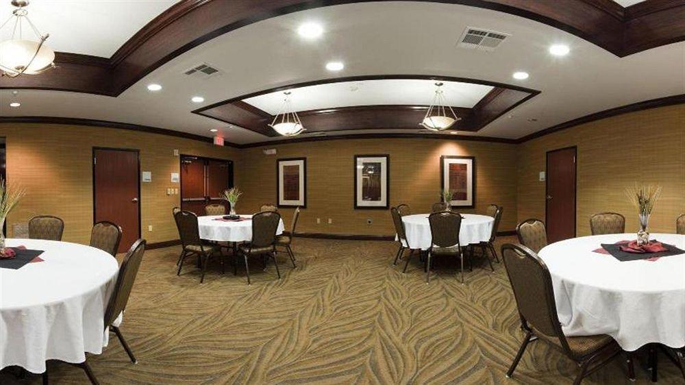 Red Lion Inn & Suites Mineral Wells Экстерьер фото