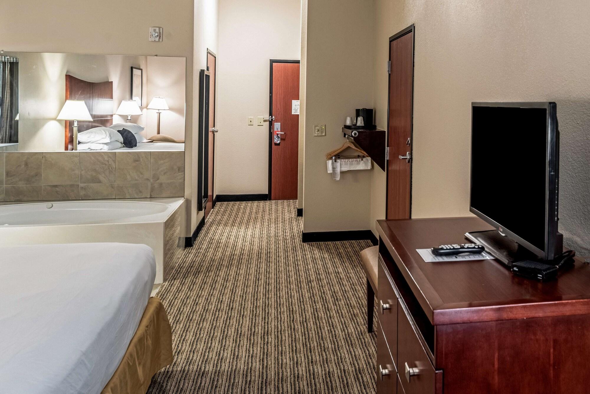 Red Lion Inn & Suites Mineral Wells Экстерьер фото