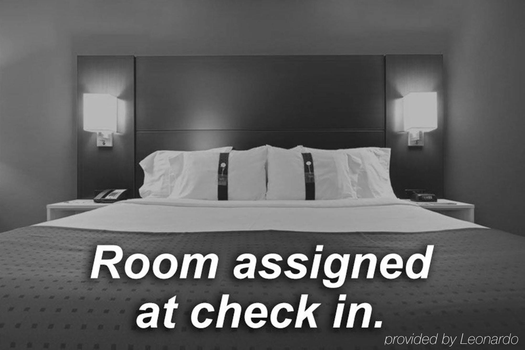 Red Lion Inn & Suites Mineral Wells Экстерьер фото