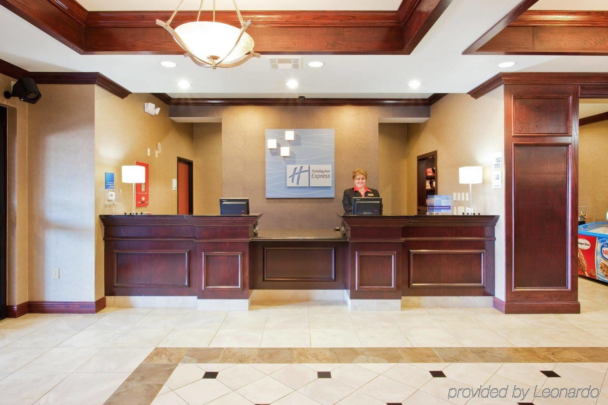 Red Lion Inn & Suites Mineral Wells Экстерьер фото