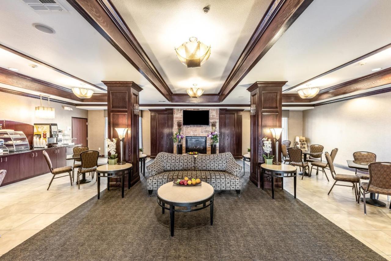 Red Lion Inn & Suites Mineral Wells Экстерьер фото