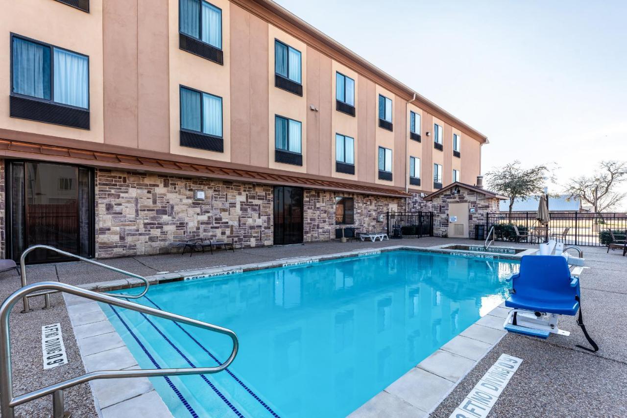 Red Lion Inn & Suites Mineral Wells Экстерьер фото