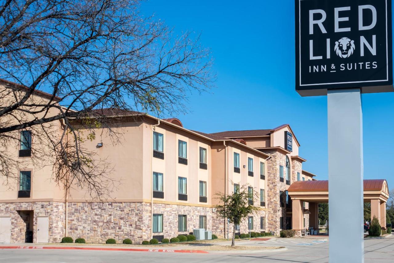 Red Lion Inn & Suites Mineral Wells Экстерьер фото