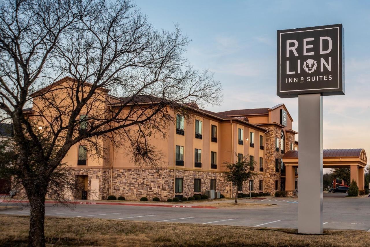 Red Lion Inn & Suites Mineral Wells Экстерьер фото