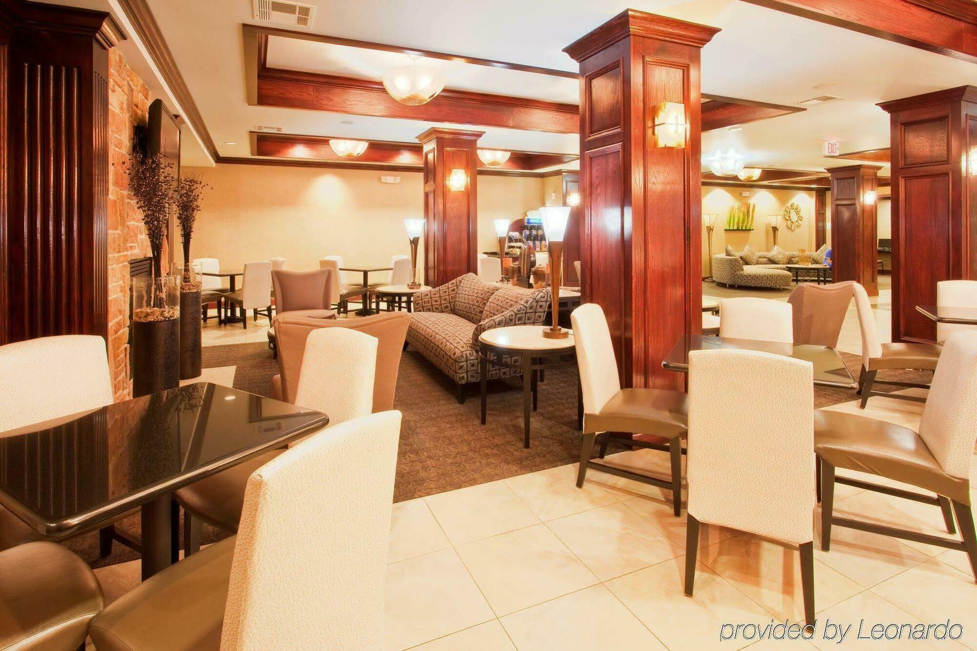Red Lion Inn & Suites Mineral Wells Экстерьер фото